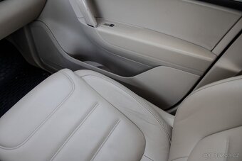 Volkswagen Touareg II 3.0 V6 TDI - 11