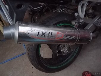 Kawasaki ZX-9R Ninja - 11