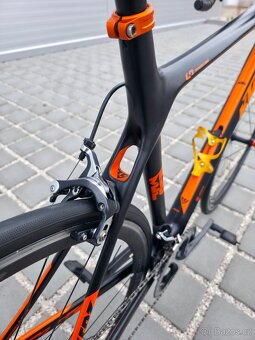 Silniční kolo KTM Revelator Carbon 2018 – velikost 55cm (M) - 11