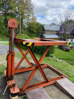 Nůžkový hydraulický zvedák - 11