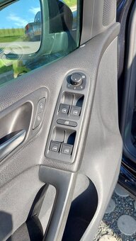 Volkswagen Golf VI, 1.6 TDI - Match edice - 11