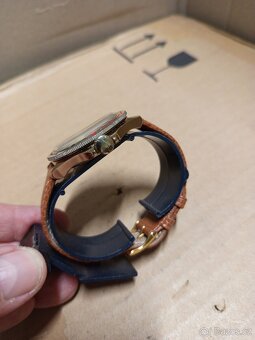 Hodinky VOSTOK. - 11