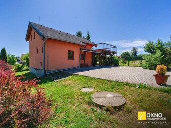 Dům s pěknou zahradou na okraji obce - 11