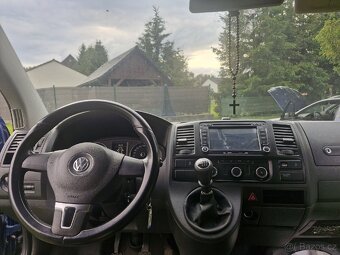 Volkswagen Caravelle - 11