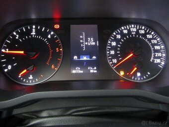 Renault Trafic III 2,0 dCi 110k Combi Van 6 míst L2 - 11