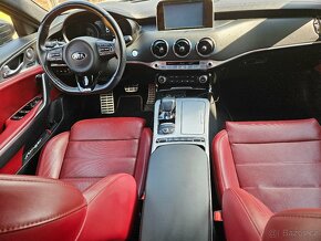 Kia Stinger GT 3.3 4x4 272kW 2018 - 11