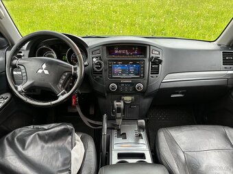 Mitsubishi Pajero 3.2 did 7 míst - 11