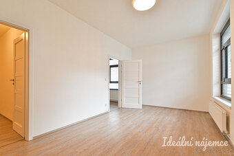 Pronájem bytu 4+kk, Křenová, Trnitá,  32.000 Kč/měs, 99 m2 - 11