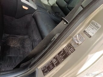 BMW 320 D. R.2009 X Drive - 11