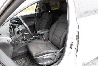 Hyundai i30 CW 1.6 CRDi 136 Family - 11