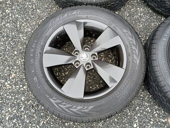 Pěkná zimní orig alu Škoda Kodiaq 215/65/17 vzorek 8mm - 11