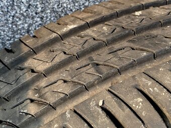 Letní pneu Barum Bravuris 185/65 R15 + disky - 11