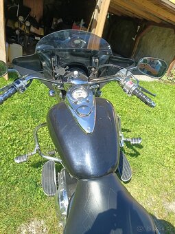 Kawasaki VN 2000 - 11