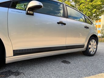 Citroën C4 1.4 16V - 11