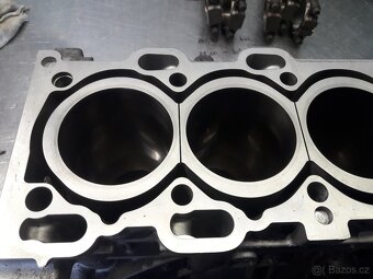 Volvo Ford motor 2.5T a T5 B5244T2,T3 a T4,T5 - 11