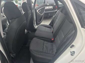 Hyundai i30 1.6 1majitel 63 TKM 249 000 Kč - 11