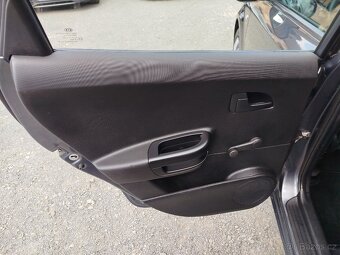Kia Ceed 1.4i 66kW, r.v. 3/2011, najeto 146.688km - 11