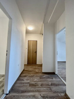 Pronájem bytu 3+1, Špálova, Přívoz, 13400 Kč/měs, 52 m2 - 11