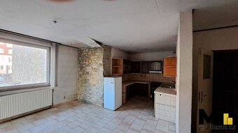 Prodej rodinného domu 5+1 s komerčními prostory, pozemek 463 - 11