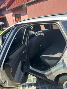 prodám Ford Focus Combi 1.6i - 11