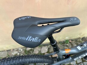 Focus Thron 6.8 velikost L 29´´ - 11