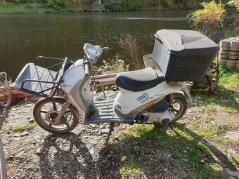 Piagio Liberty pošťák 125 - 11