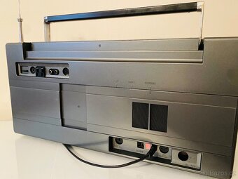 World radio Grundig Satellit Profesional 650, rok 1986 - 11