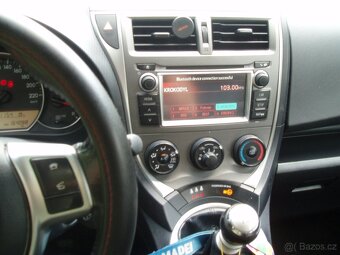 Toyota verso s - 11