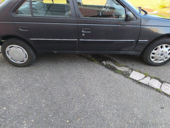 Peugeot 405 GR 1.6i 65kw náhradní díly z vozu - 11