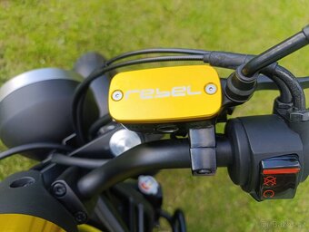 Motocykl Honda Rebel - 11