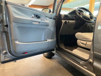 VW Sharan 2.0TDI 103kW,Webasto,Serviska,Tažné. - 11