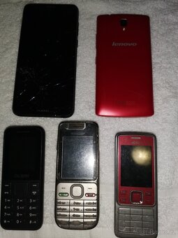 Mobily na kovy nebo k opravě. - 11