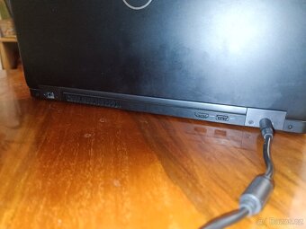 Dell Latitude 5590 - 11