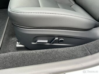 Tesla Model 3 Premium Long Range All-Wheel Drive - 11