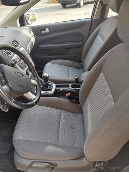 Ford Focus 1.6 - 11