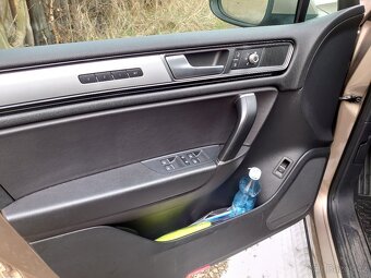 Vw Touareg 3.0 tdi Blue Motion - 11