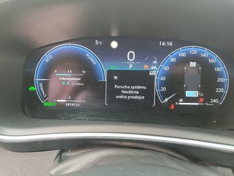 Toyota Corolla Hybrid - 11