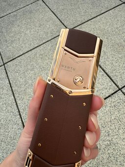 Prodám Vertu Signature - 11