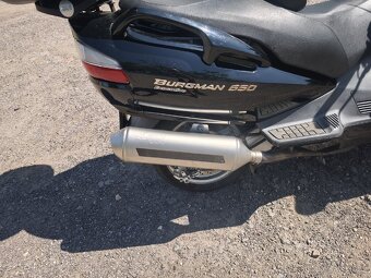 Suzuki AN Burgman 650 executiv nová STK - 11