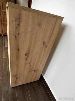 Komoda, masivní, barva dub 120/103/48 cm - 11
