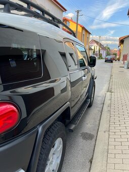 TOYOTA FJ CRUISER - 11