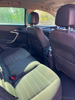 Opel Insignia - 11