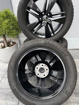 Originál Škoda 215/55 R17 - 11