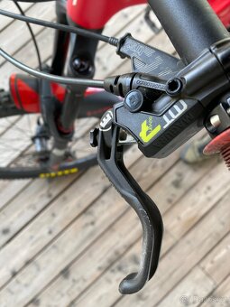 YT Capra CF PRO vel. L 27,5” - 11