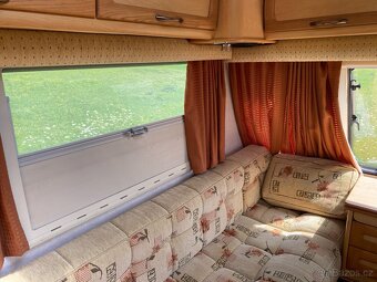 Karavan s předstanem - 11