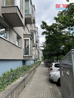 Pronájem bytu 1+kk, 42 m², Praha, ul. Chotěšovská - 11