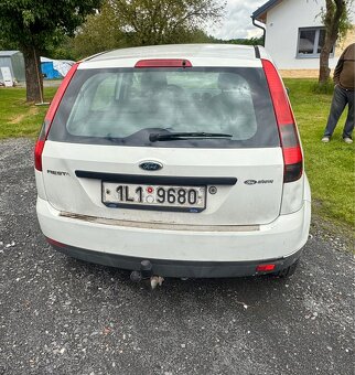 Ford Fiesta - 11