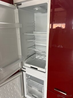Kompletní kuchyň se všemi spotřebiči - 11