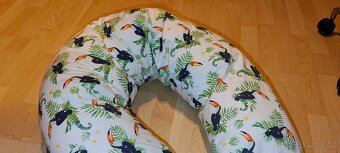 Kojici polstarek skvela vec kdyz dochazi sily pri kojeni - 11