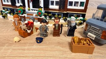 Lego Ideas 21330 Sám doma / Home alone - 11